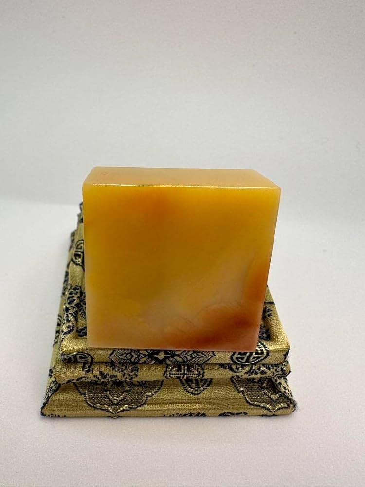 63寿山三彩芙蓉瑞獣上美品篆刻展印石印材3.5*3.5*3.25